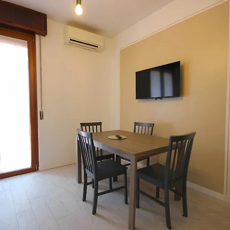 Apartment Vr 241 St *