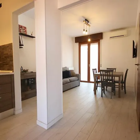 Apartment Vr 241 St
